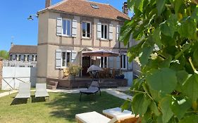 jolie maison de campagne avec piscine intérieur chauffée