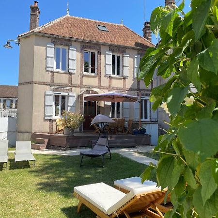 jolie maison de campagne avec piscine intérieur chauffée Fontaine-la-Gaillarde Extérieur photo