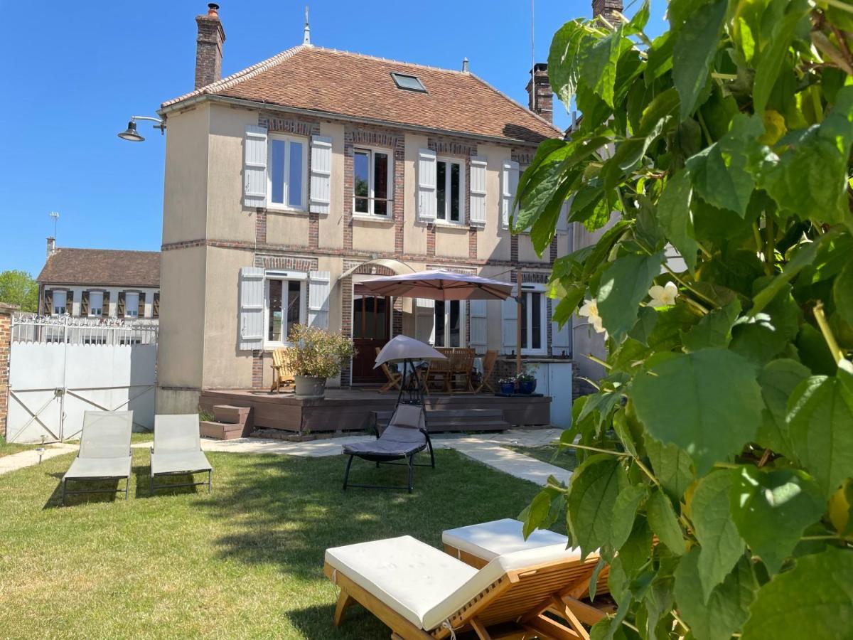 jolie maison de campagne avec piscine intérieur chauffée Fontaine-la-Gaillarde Extérieur photo