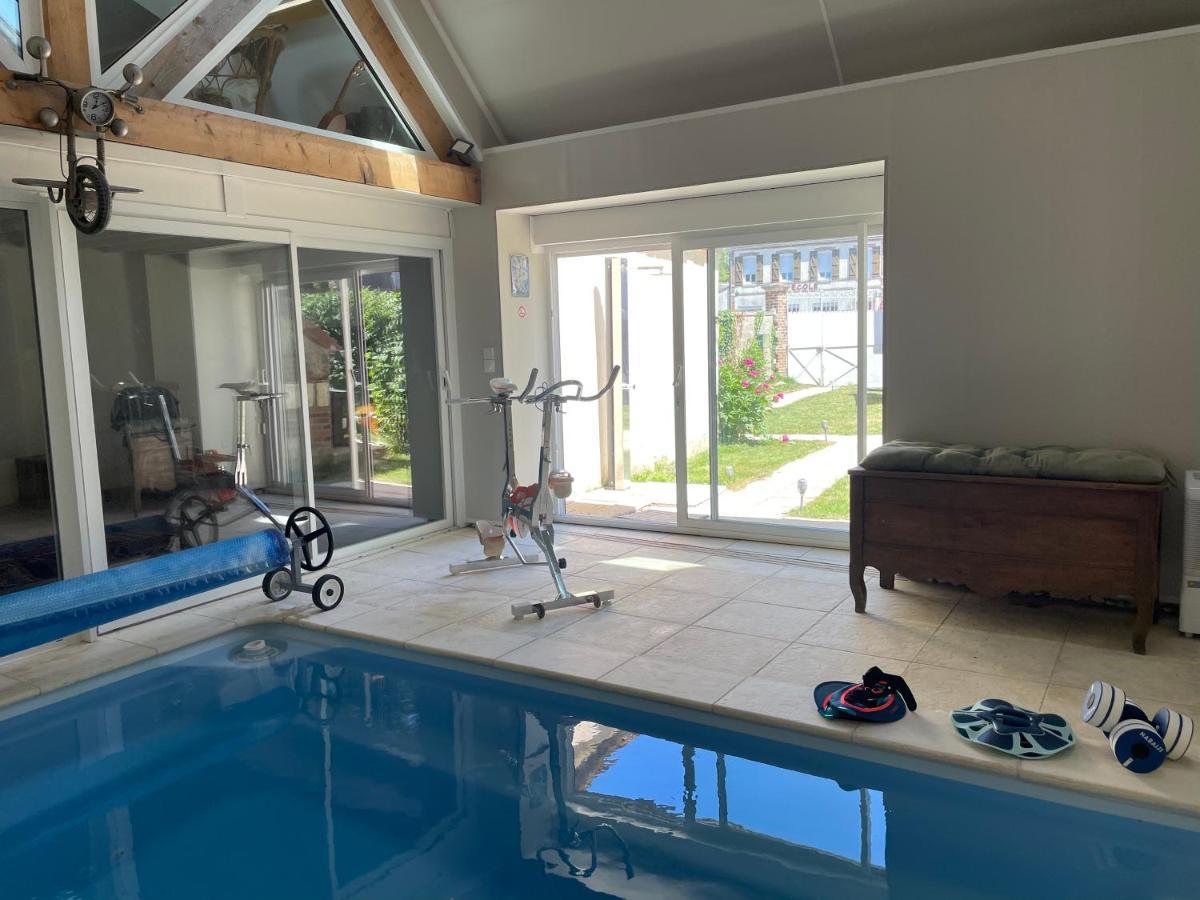 jolie maison de campagne avec piscine intérieur chauffée Fontaine-la-Gaillarde Extérieur photo