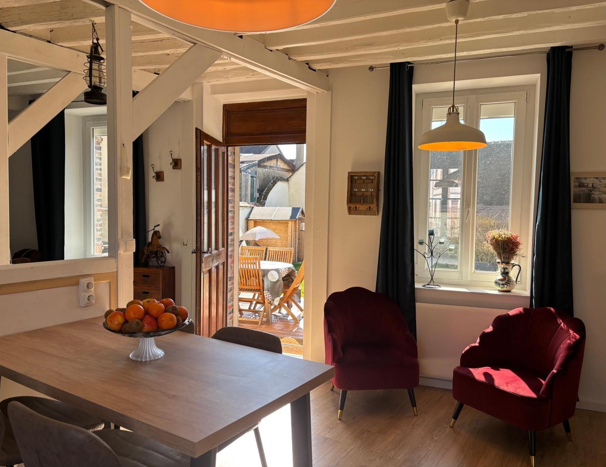 jolie maison de campagne avec piscine intérieur chauffée Fontaine-la-Gaillarde Extérieur photo